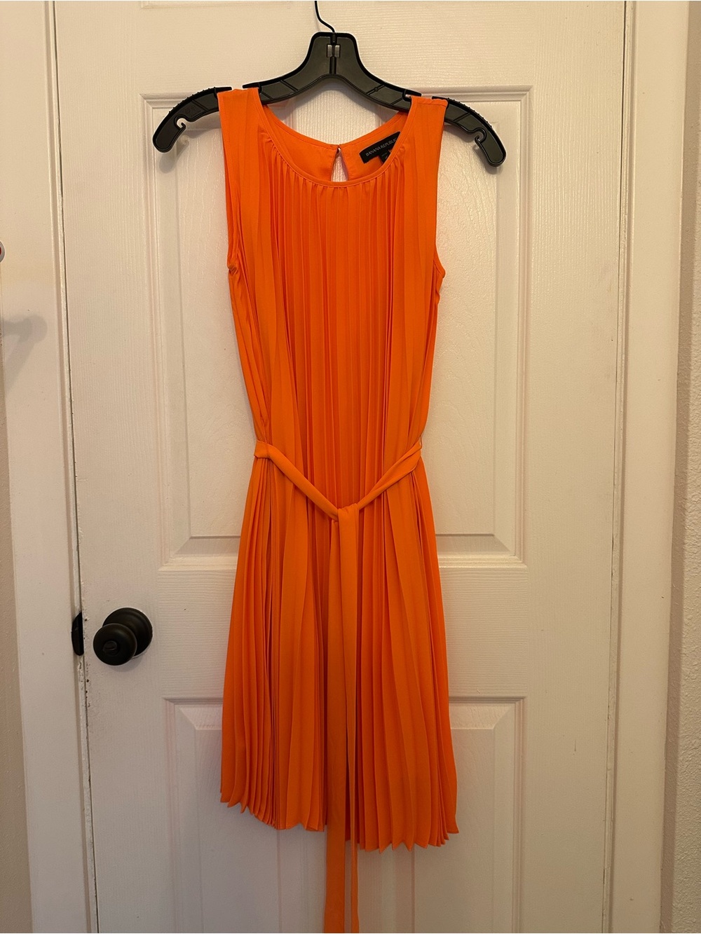 Banana Republic Pleated Tangerine Flowy Dress with Belt